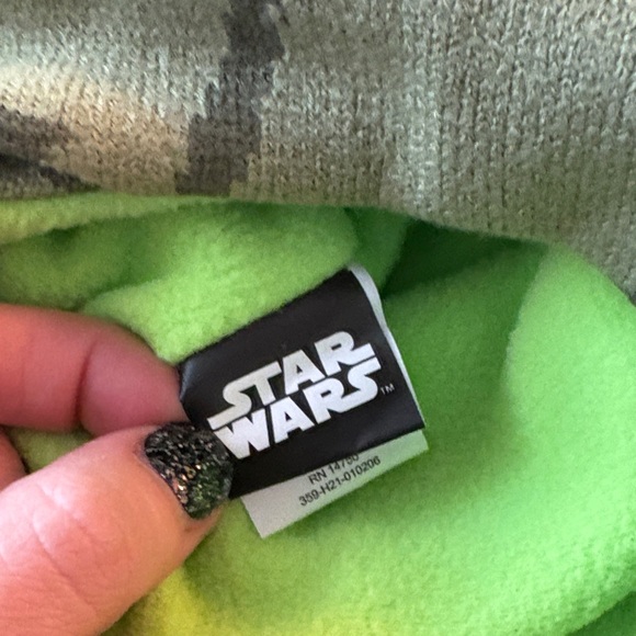 Baby Yoda/Grogu Kids Hat & Mittens Set - Never Worn - One Size Fits Most - Picture 3 of 4